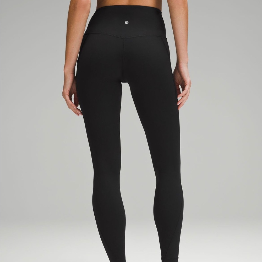 Lululemon High rise align with pockets